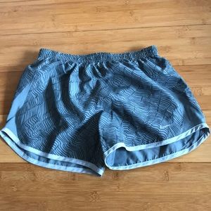 *DONATING 8/1* Nike girls running shorts
